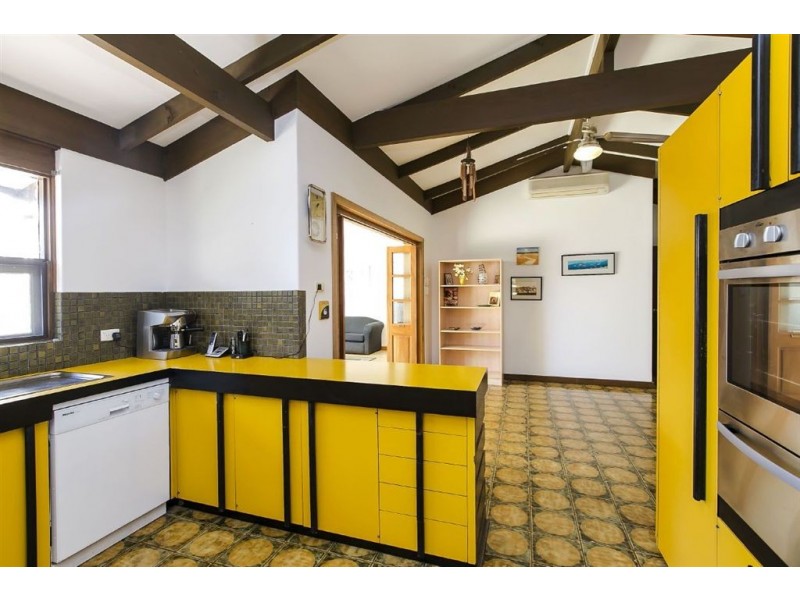 2 Traphen Court, Seaton SA 5023