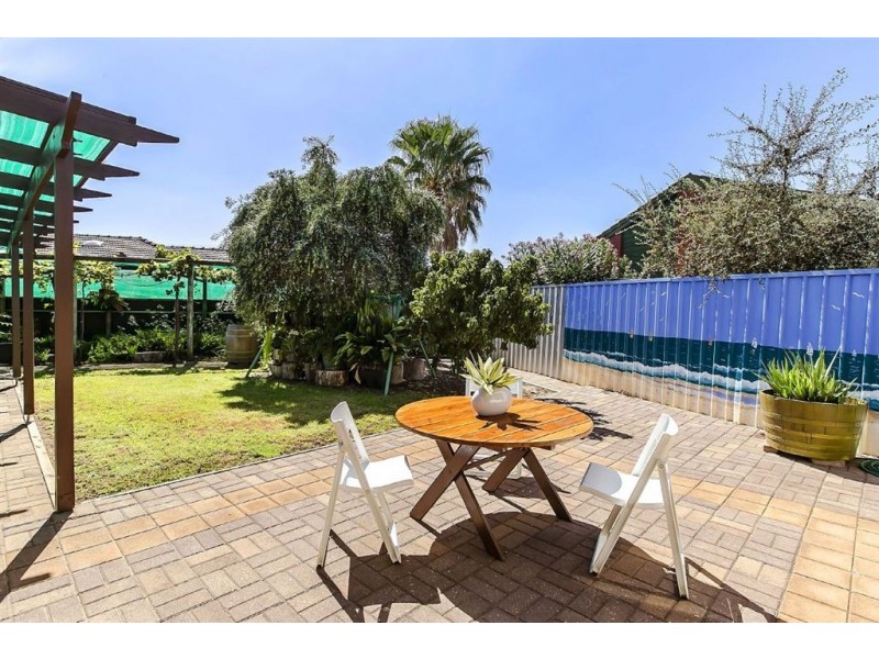 2 Traphen Court, Seaton SA 5023