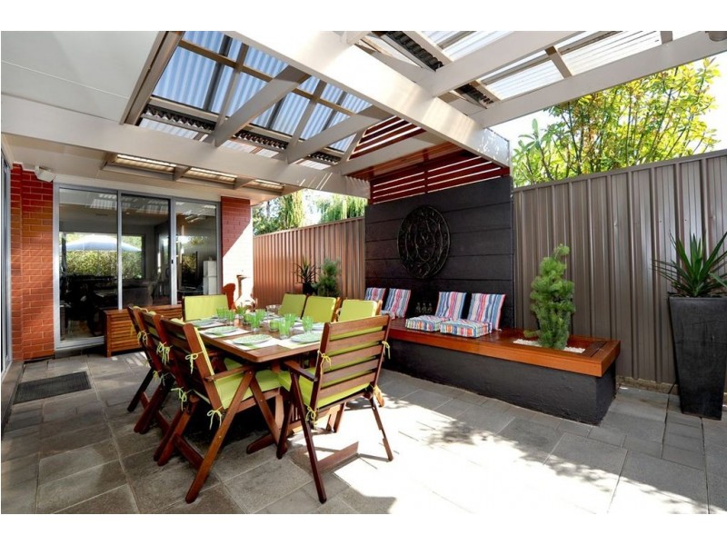 5b Carnarvon Avenue, Glenelg North SA 5045