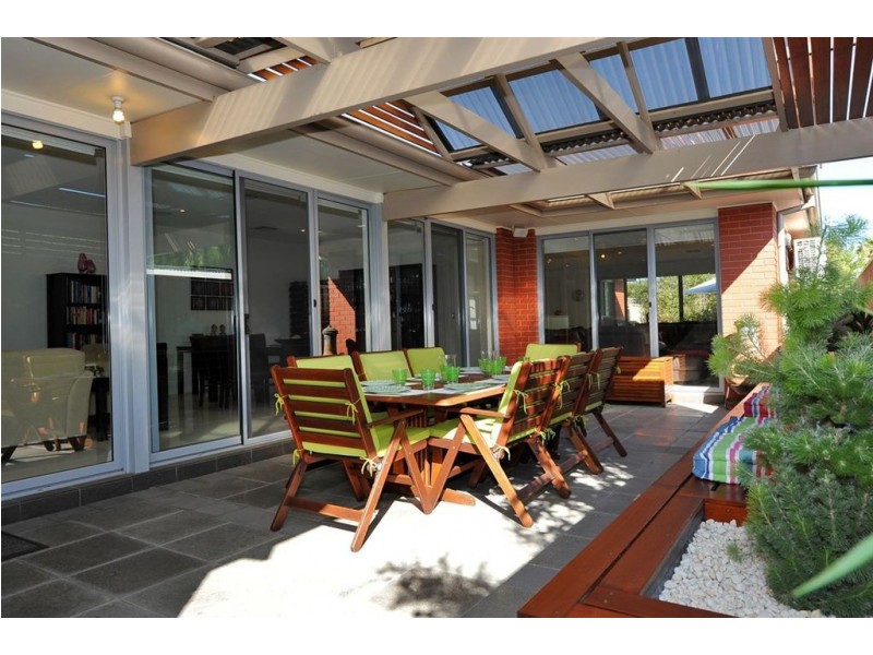 5b Carnarvon Avenue, Glenelg North SA 5045