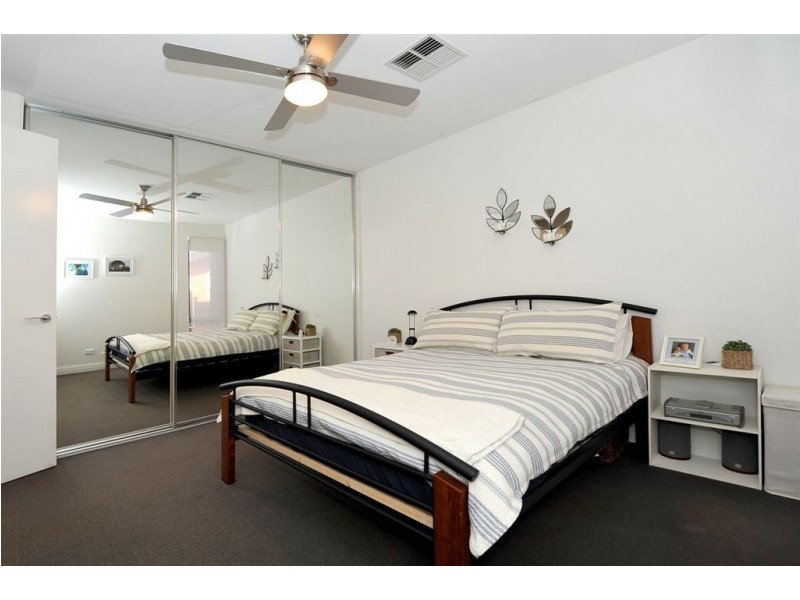 5b Carnarvon Avenue, Glenelg North SA 5045