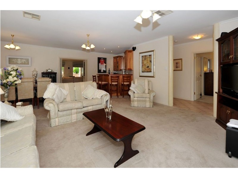 8 Memford Way, Flagstaff Hill SA 5159