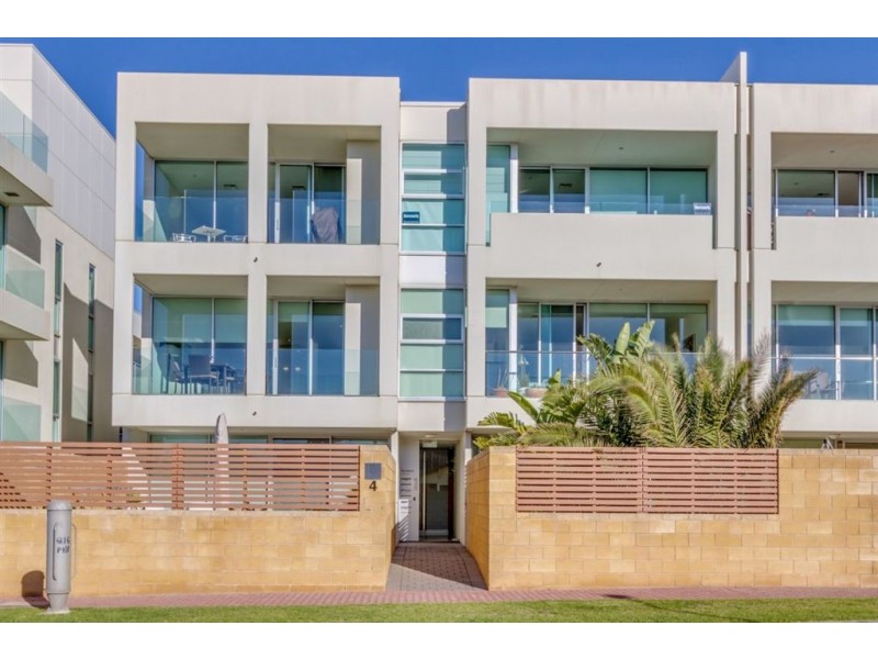 15/4 King Street, Glenelg North SA 5045