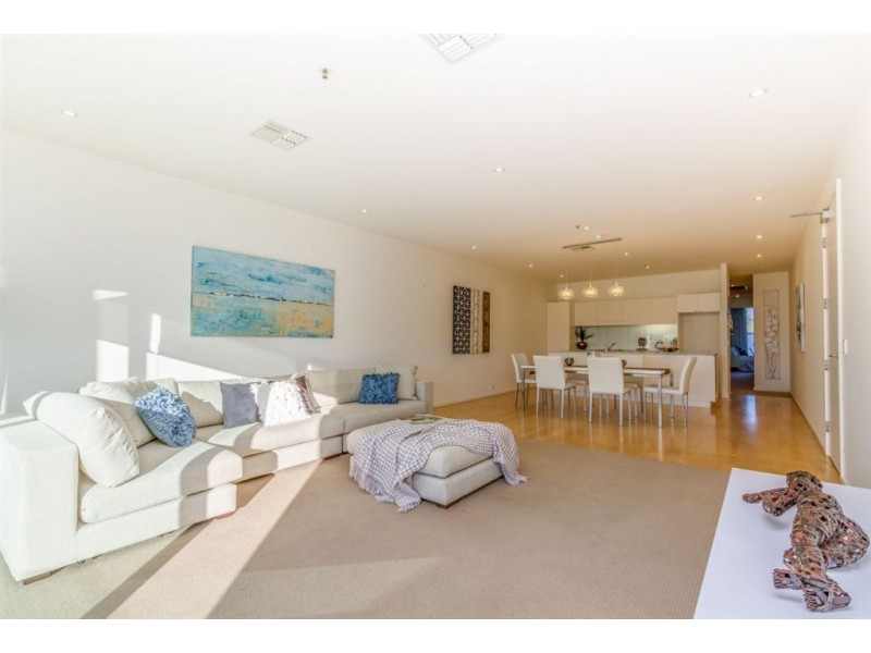 15/4 King Street, Glenelg North SA 5045