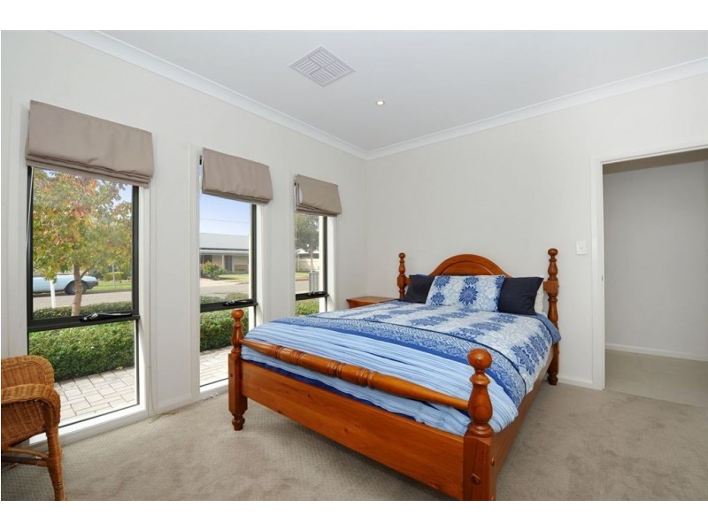 22 Hobart Avenue, Warradale SA 5046
