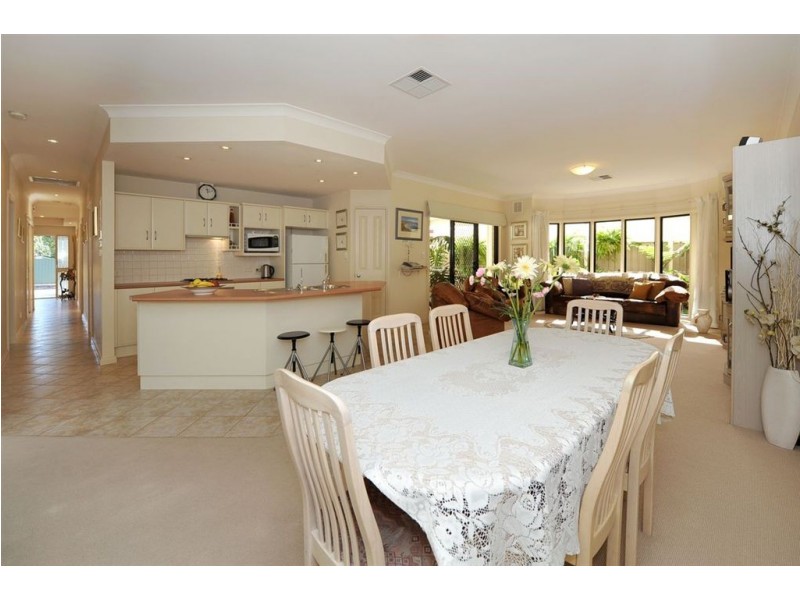 2 Francis Avenue, Glengowrie SA 5044