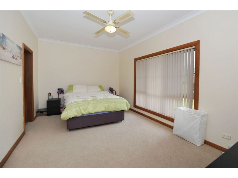 12-12A Edwards Avenue, Park Holme SA 5043