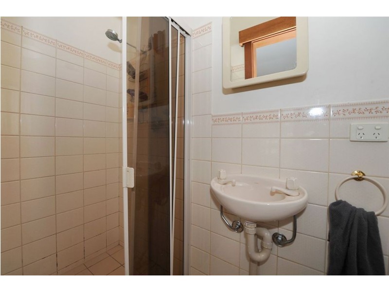 12-12A Edwards Avenue, Park Holme SA 5043