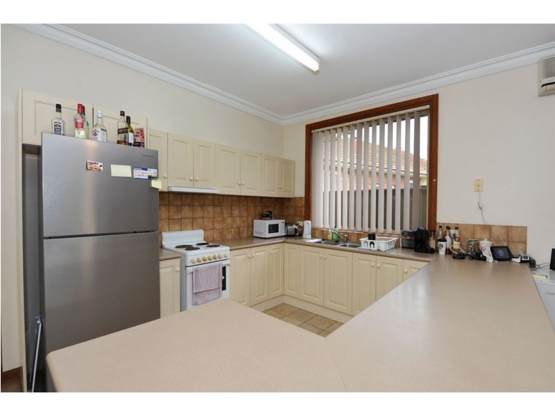 12-12A Edwards Avenue, Park Holme SA 5043