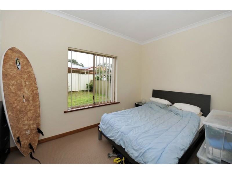 12-12A Edwards Avenue, Park Holme SA 5043