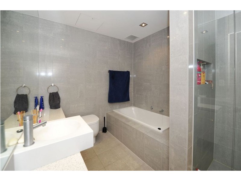 1.3/8-9 North Esplanade, Glenelg North SA 5045