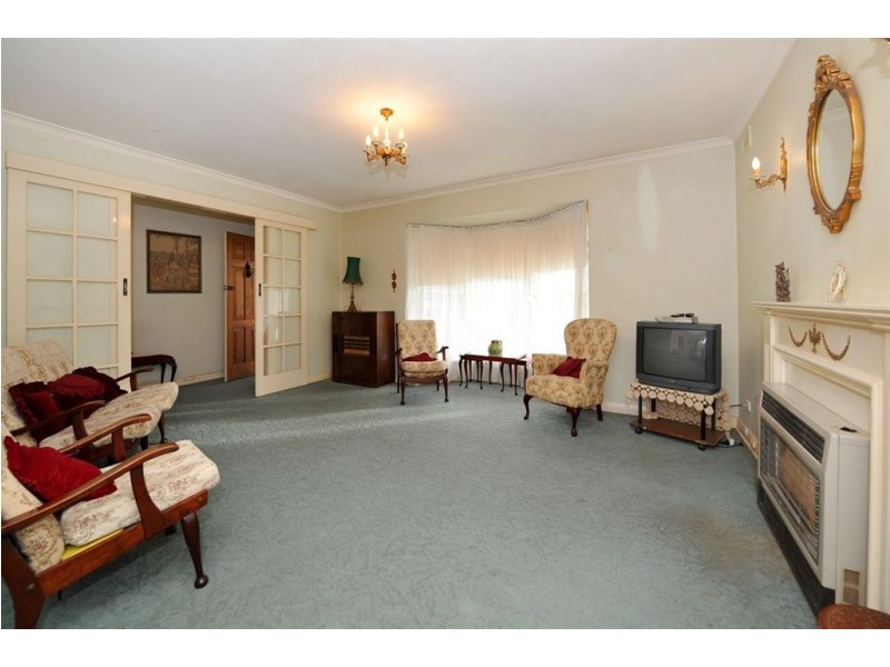 27 Windermere Avenue, Novar Gardens SA 5040