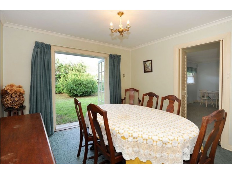 27 Windermere Avenue, Novar Gardens SA 5040