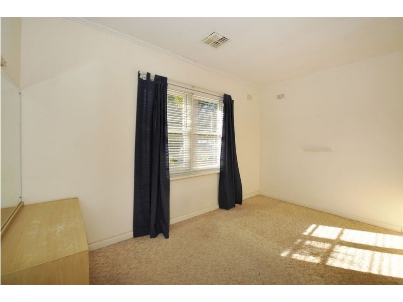 30 Tiparra Avenue, Park Holme SA 5043