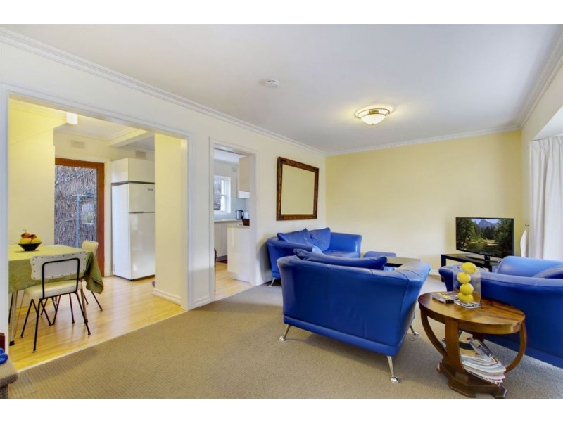 8/8 Robert Street, Glenelg South SA 5045