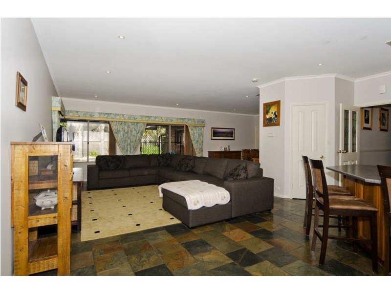 2 Heathcote Place, Onkaparinga Hills SA 5163