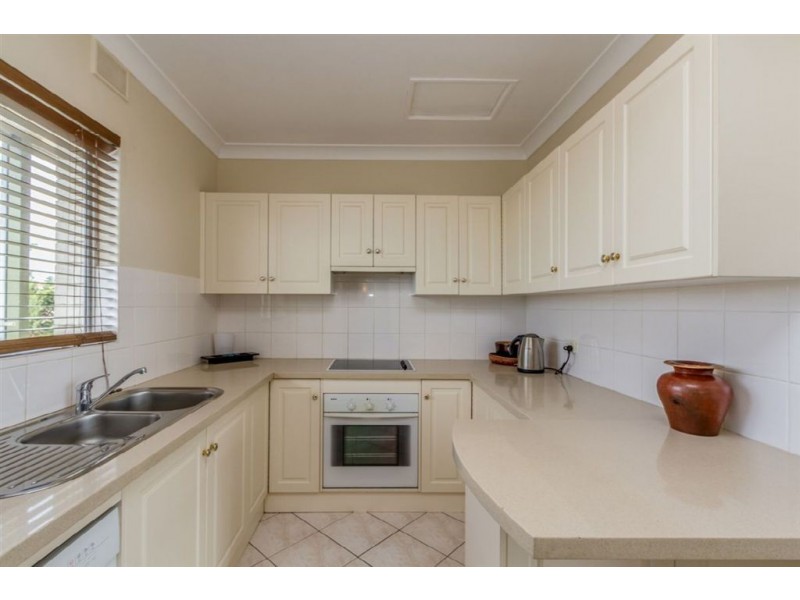 13/18 Seaview Road, West Beach SA 5024