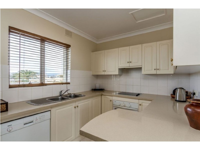 13/18 Seaview Road, West Beach SA 5024