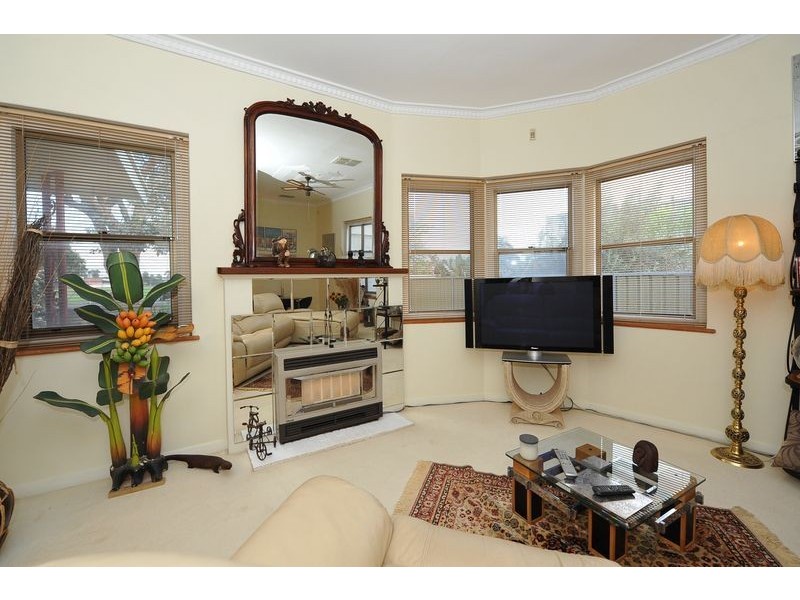 8 Ferry Avenue, Plympton Park SA 5038