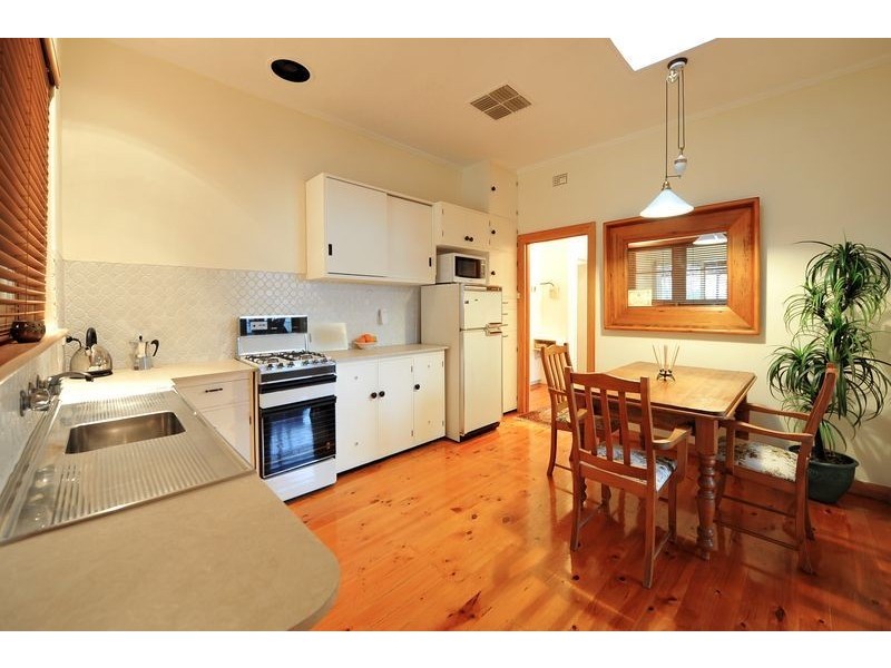 8 Ferry Avenue, Plympton Park SA 5038