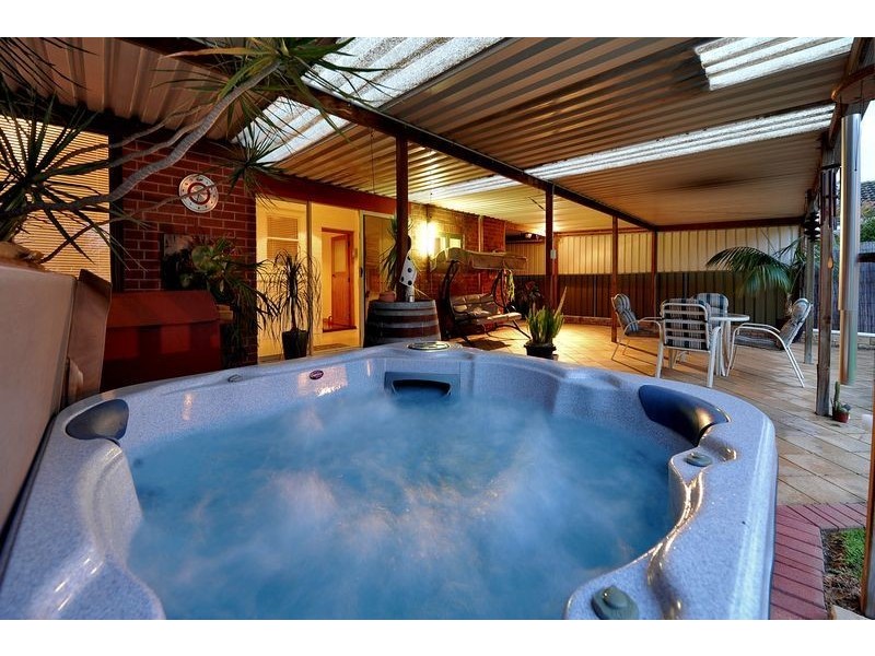 8 Ferry Avenue, Plympton Park SA 5038