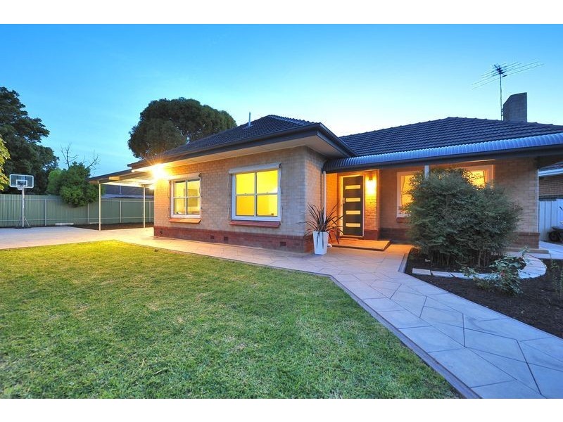 14 Stradbroke Avenue, Plympton Park SA 5038