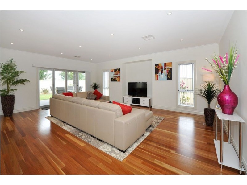 10 Surf Avenue, West Beach SA 5024