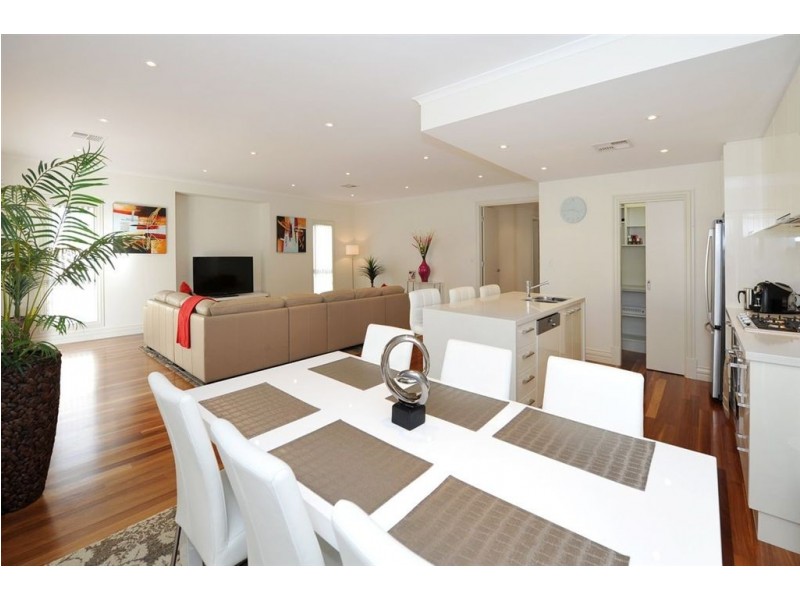 10 Surf Avenue, West Beach SA 5024