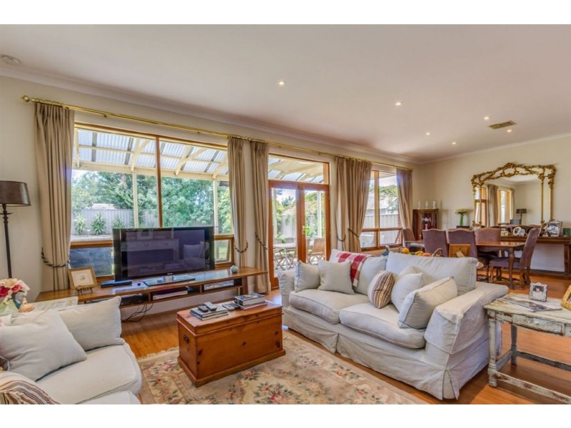 1 Stewart Avenue, Glenelg North SA 5045