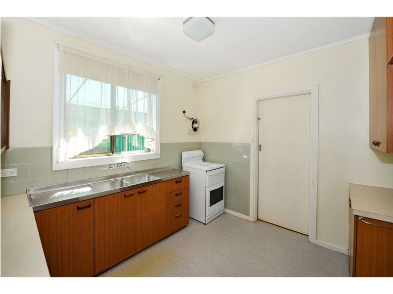 10 Oakmont Crescent, Novar Gardens SA 5040