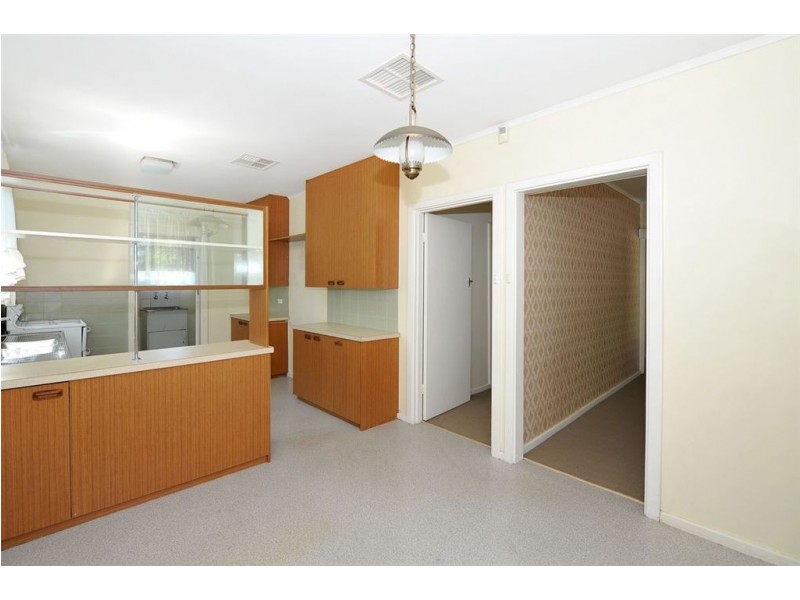 10 Oakmont Crescent, Novar Gardens SA 5040