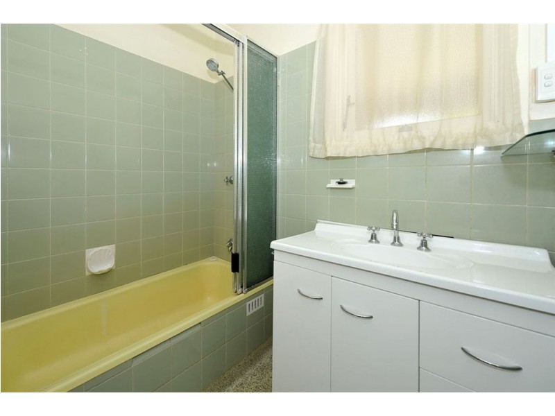 10 Oakmont Crescent, Novar Gardens SA 5040