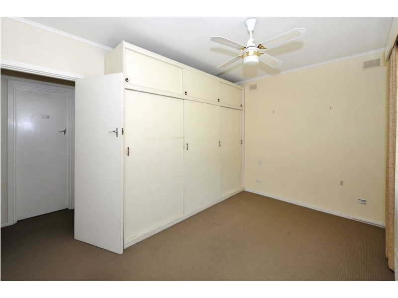 10 Oakmont Crescent, Novar Gardens SA 5040