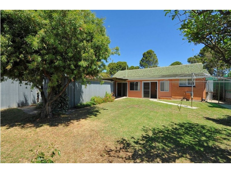 10 Oakmont Crescent, Novar Gardens SA 5040