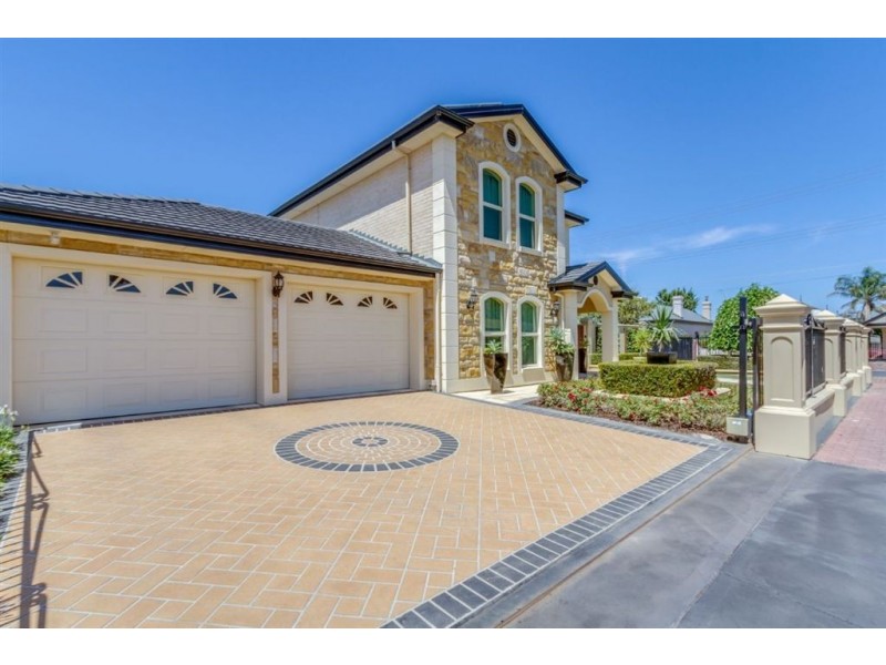 2 Golflands Terrace, Glenelg North SA 5045
