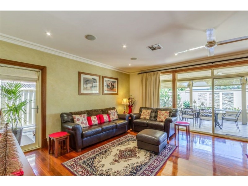 2 Golflands Terrace, Glenelg North SA 5045