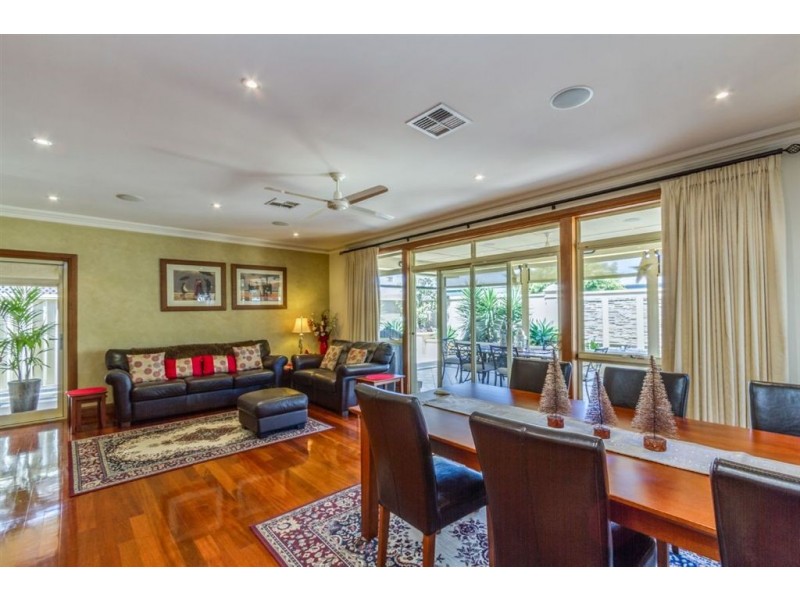2 Golflands Terrace, Glenelg North SA 5045