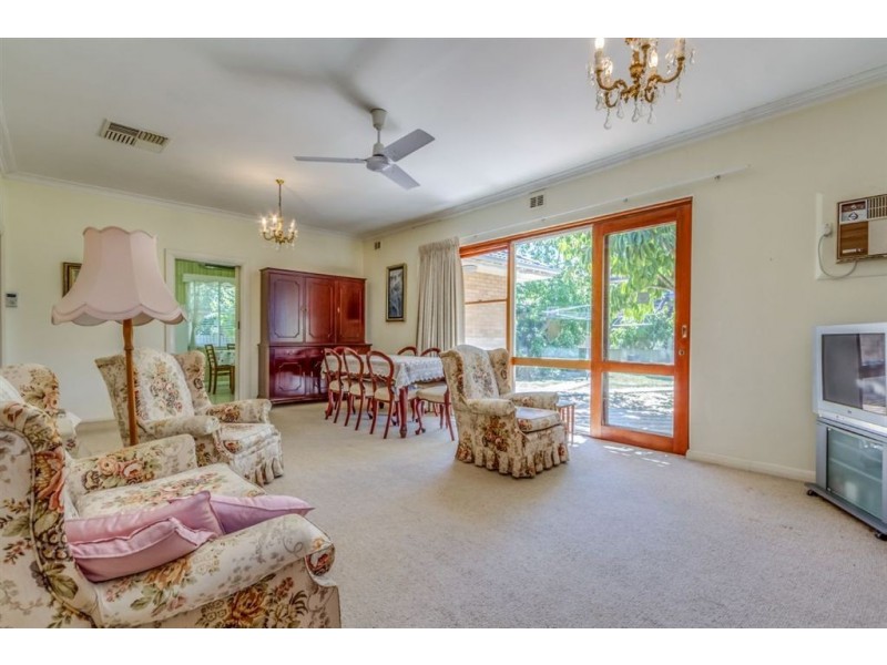 2 Cross Street, Hove SA 5048