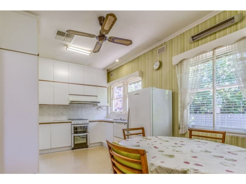 2 Cross Street, Hove SA 5048