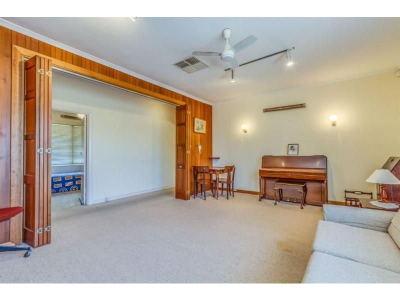 2 Cross Street, Hove SA 5048