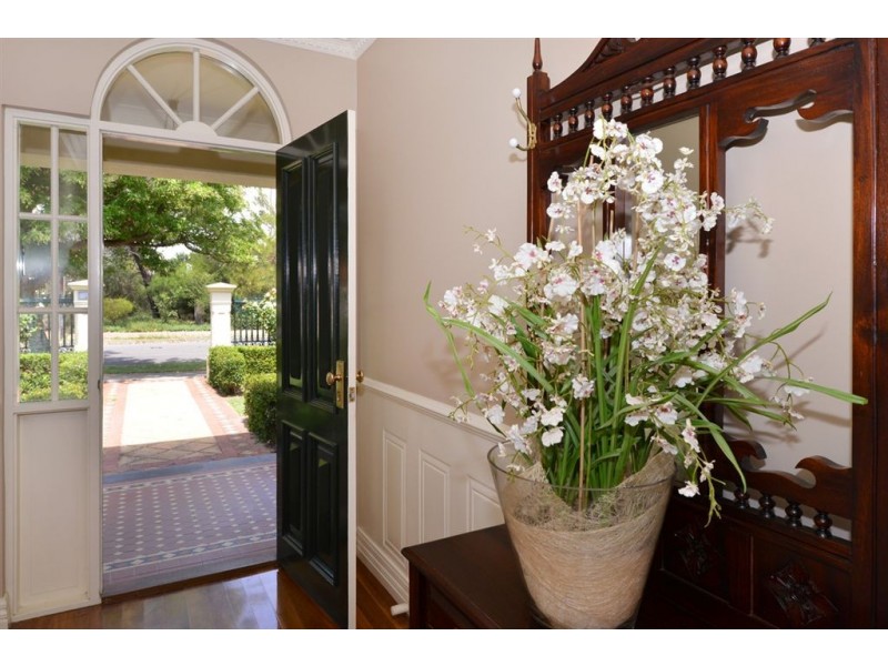 16 Gladstone Road, North Brighton SA 5048