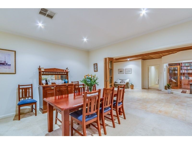 61 Wattle Avenue, Hove SA 5048