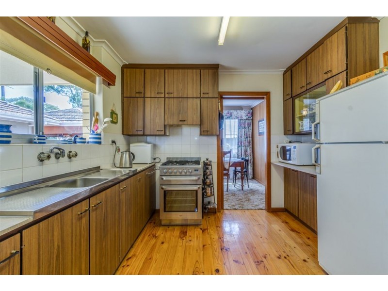 32 Melanto Terrace, Marion SA 5043