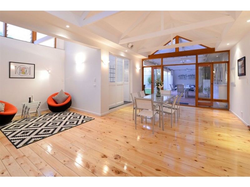 2 Lindley Avenue, Warradale SA 5046