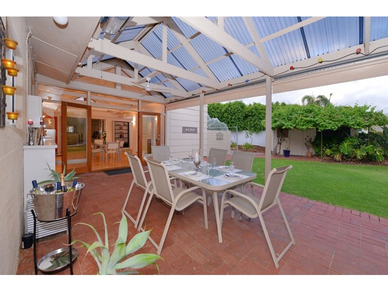 2 Lindley Avenue, Warradale SA 5046