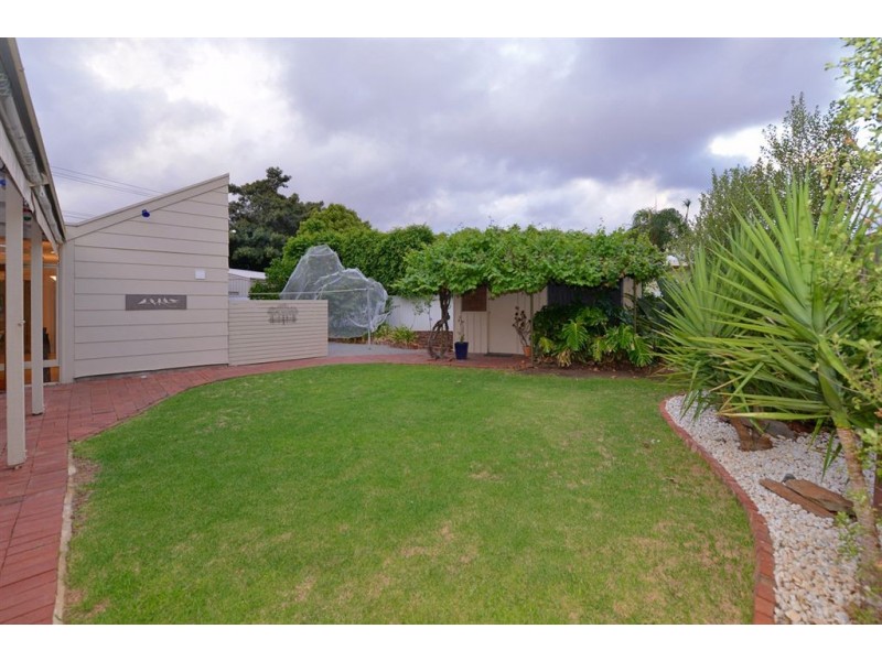 2 Lindley Avenue, Warradale SA 5046