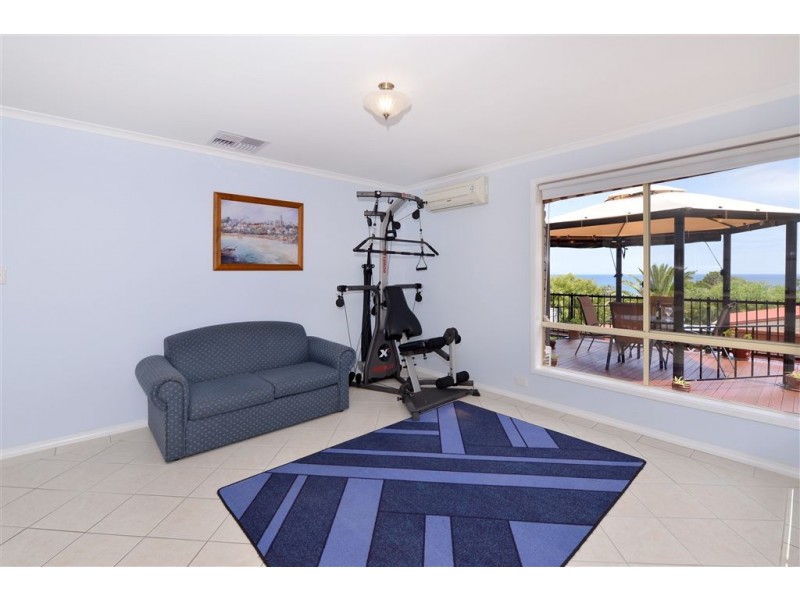 15 Seaview Avenue, Hallett Cove SA 5158