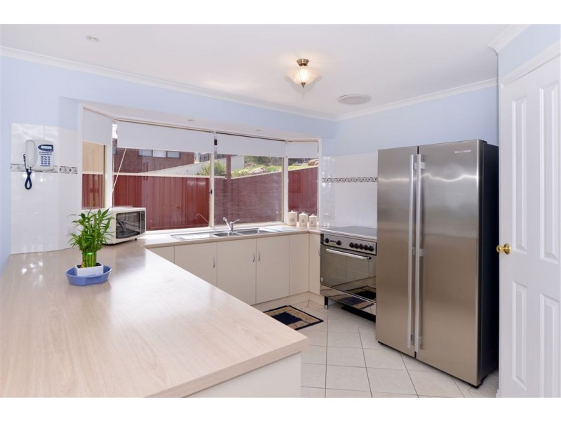 15 Seaview Avenue, Hallett Cove SA 5158