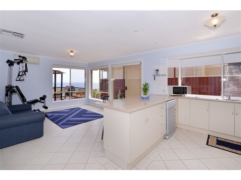 15 Seaview Avenue, Hallett Cove SA 5158