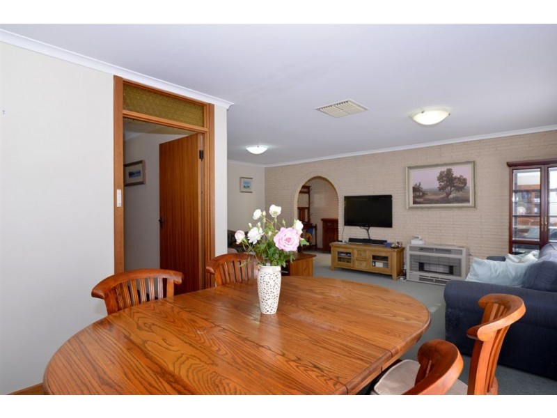 20 Saratoga Drive, Novar Gardens SA 5040